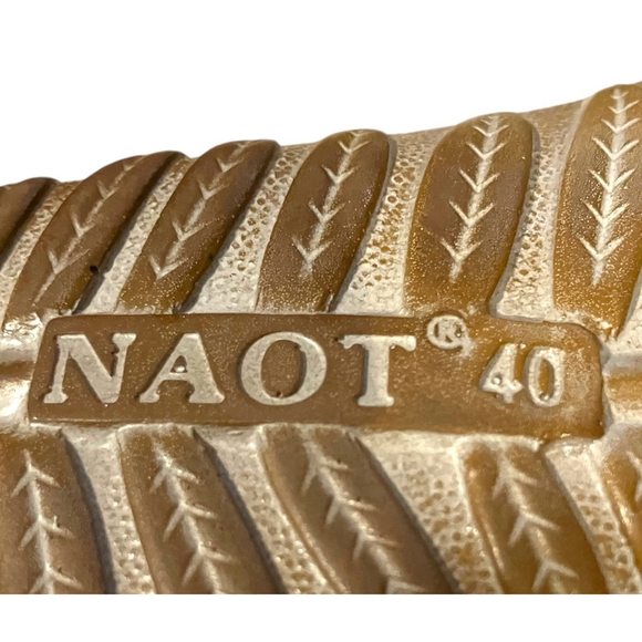 Naot Suede Beige Gold Flats Size 40/9 - Picture 4 of 10